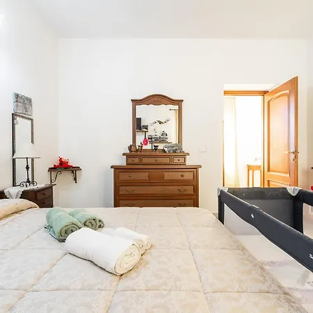 Apartment Affittasardegna- Quadri Paganini