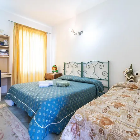 Affittasardegna- Quadri Paganini Apartment